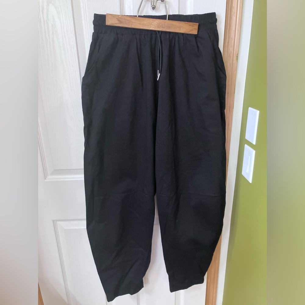 Red Sky women’s carrot barrel jeans